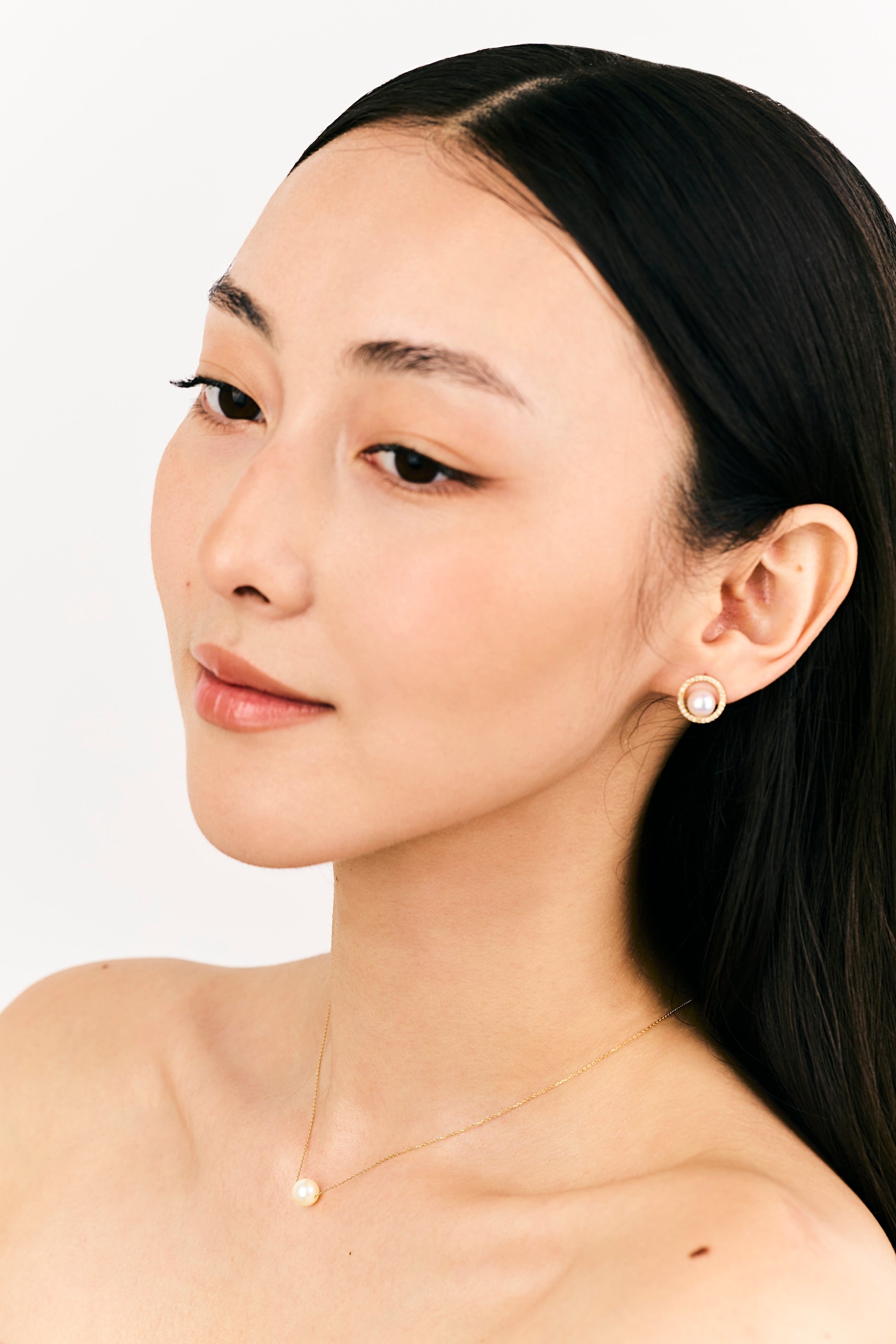 Single Pearl Necklace
