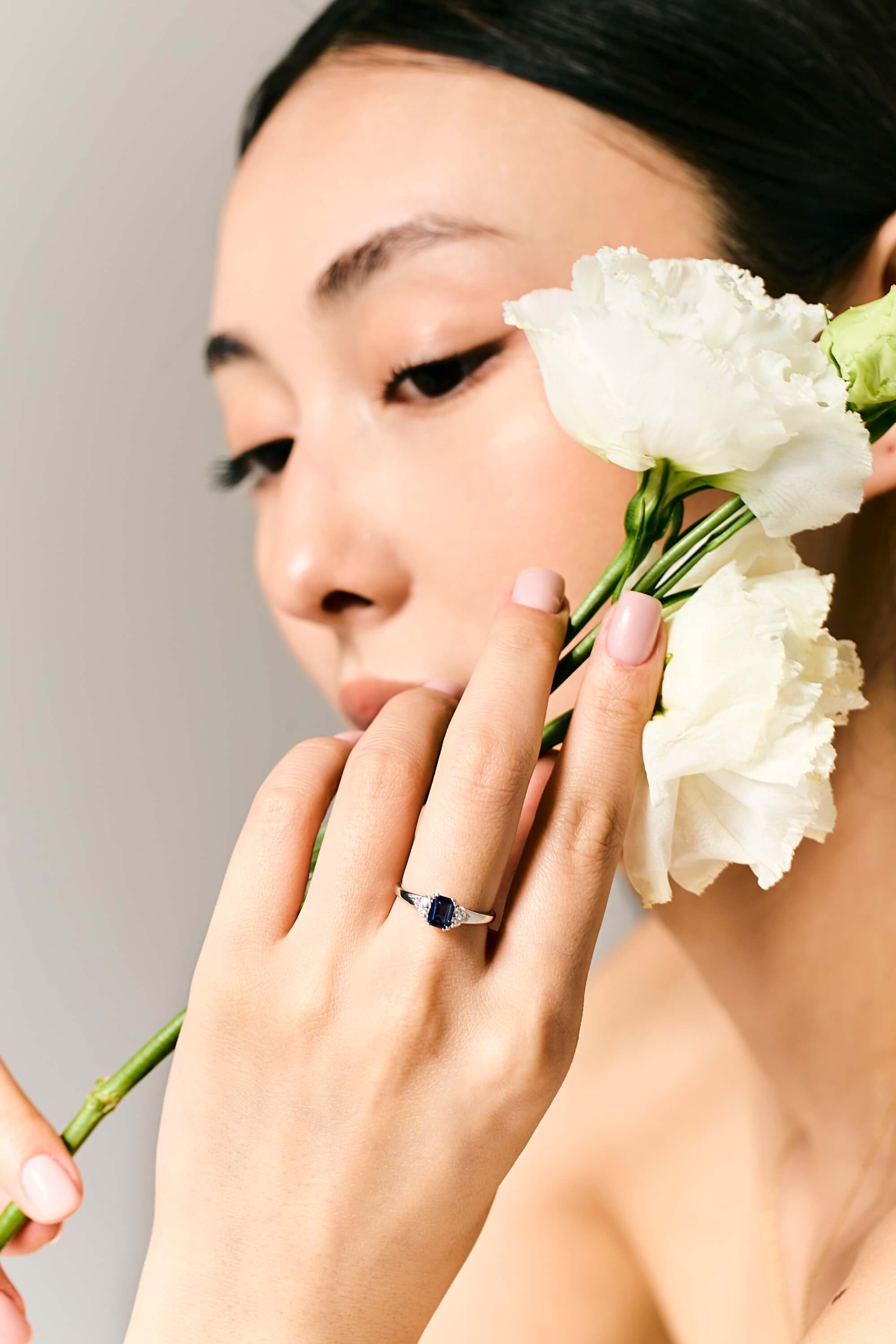 Blue Sapphire Diamond Ring