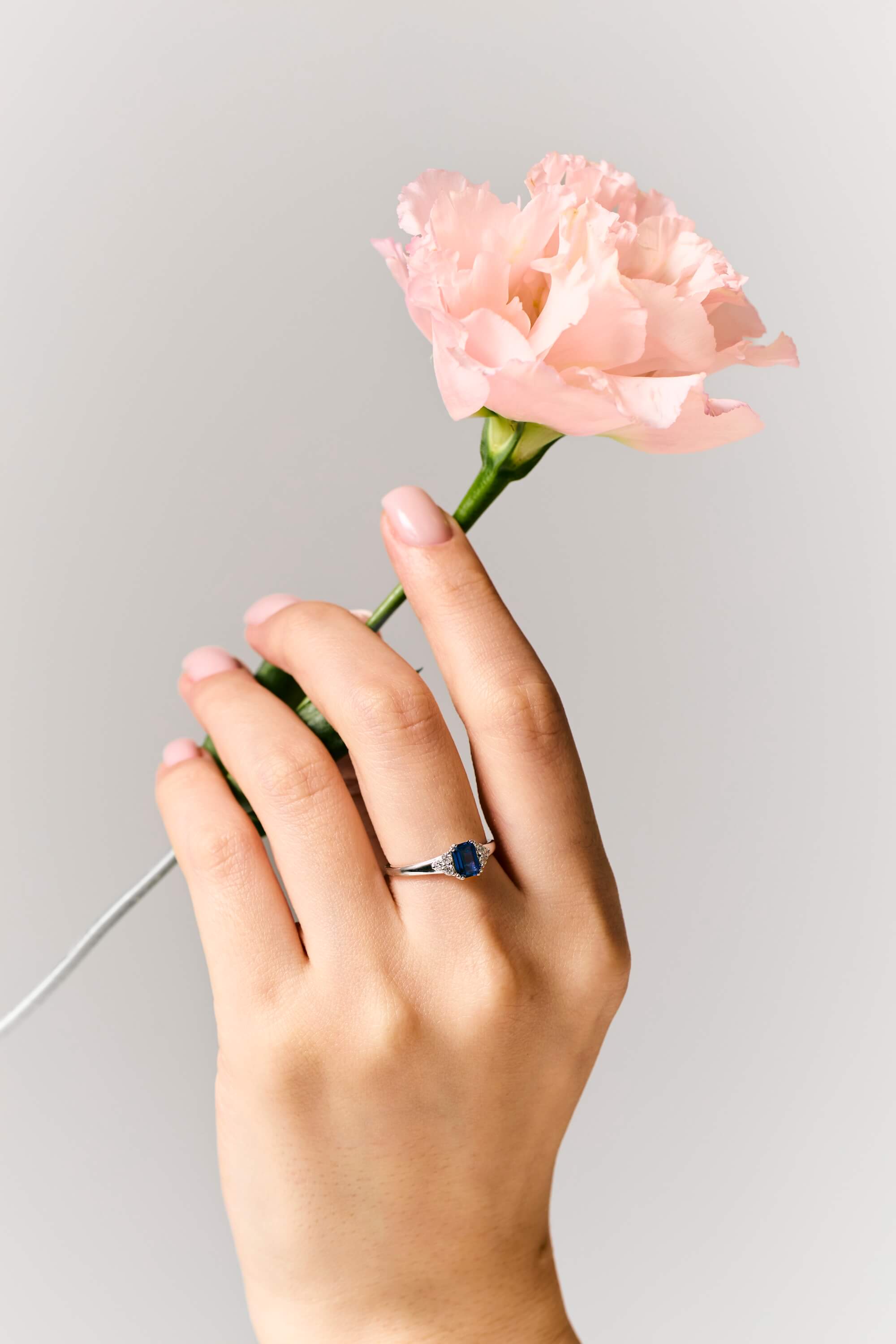 Blue Sapphire Diamond Ring